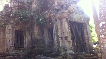 Siem Reap Banteay Ampil Temple very nice and mystery in the forest