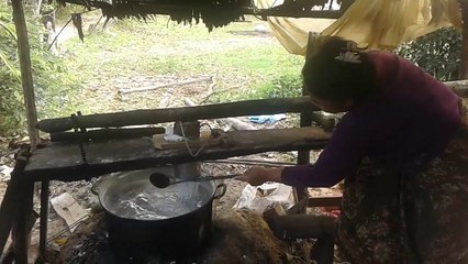 How to make Khmer Noodle with species at Siem Reap angkor