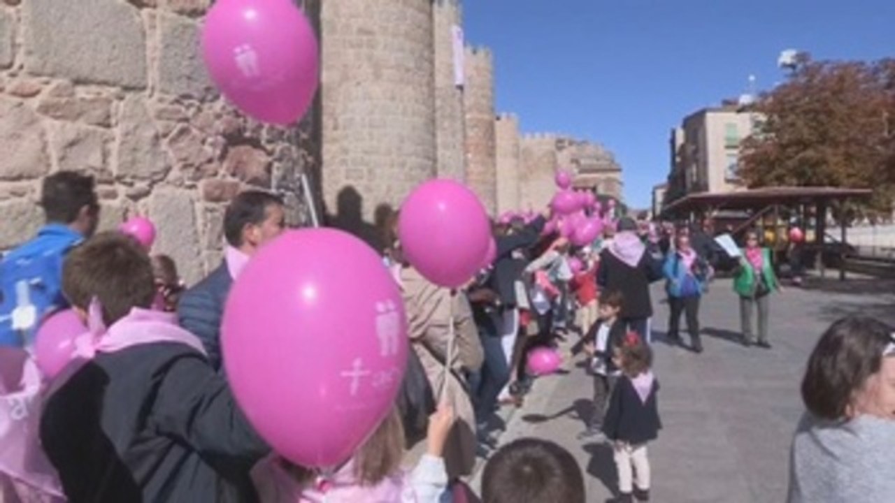 Muralla solidaria en Ávila