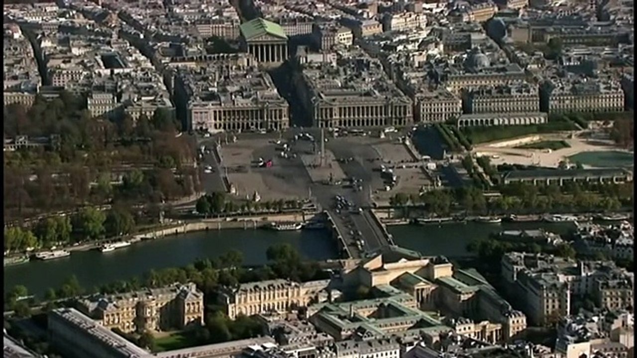 Flight over Paris - 2