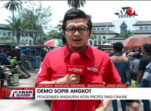 Aksi Demo Angkot, Taksi dan Ojek Konvensional di Bandung