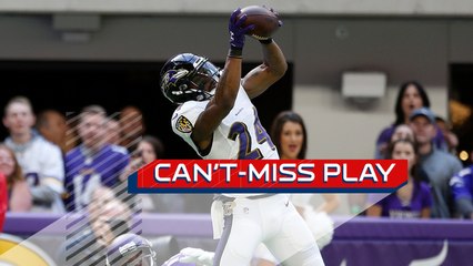 Can't-Miss Play: Brandon Carr makes CRAZY juggling interception