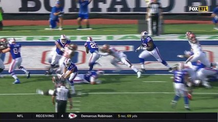 Shady bursts nearly untouched into end zone for his first TD of 2017