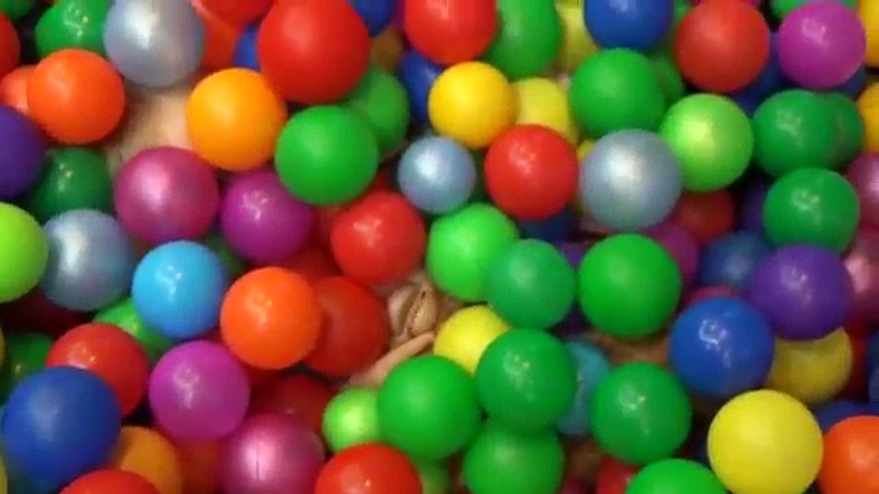 VLOG Мегалэнд парк развлечений Алиса играет с детьми kids indoor intertainment center