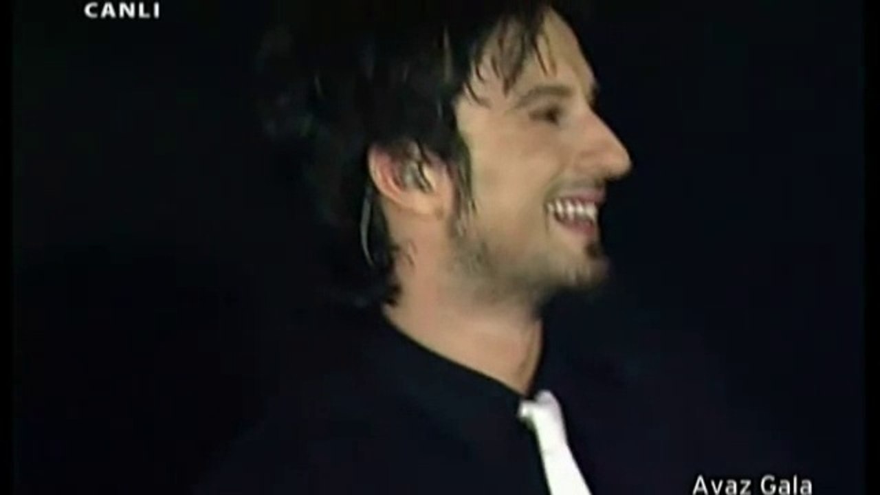 Tarkan Uzun Ince Bir Yoldayim Avaz Gala HQ