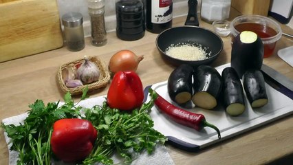 Хит корейской кухни, салат из баклажанов. Просто, вкусно, недорого.