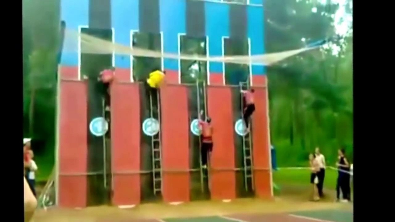 СМЕШНЫЕ ПАДЕНИЯ ЛЮДЕЙ! Приколы над людьми! ПОДБОРКА НОВЫХ ПРИКОЛОВ! Смешные ПАДЕНИЯ ЛЮДЕЙ 2017