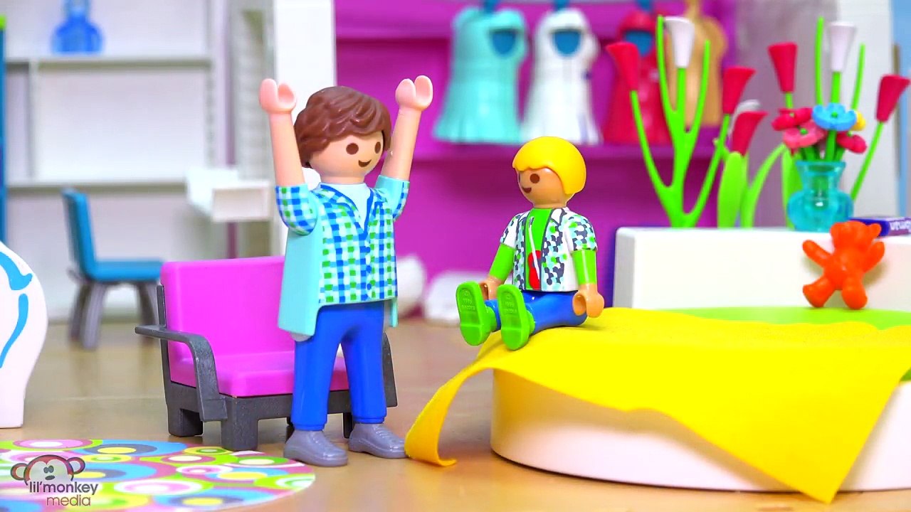 Johnny Ricardo goes on a Date