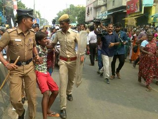 மீனவர்கள் சாலை மறியல், போலீஸ் தடியடி-வீடியோ