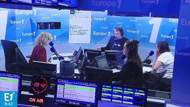 Caroline Roux : C dans l'air n'est pas un débat, les experts laissent leur avis à l'entrée