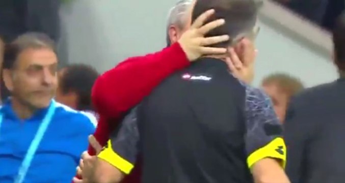 Kayserispor Hocası, Gelen Golden Sonra 4. Hakemi Öptü