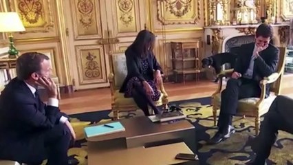 El perro de Macron orina en plena reunión