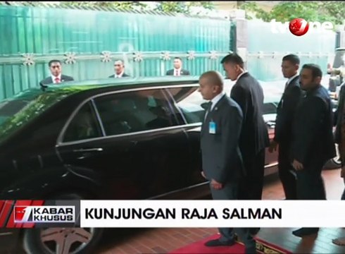 Kunjungi Masjid Istiqlal, Raja Salman Salat Sunat 2 Rakaat