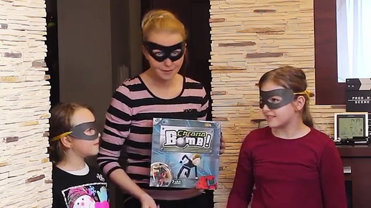 CHRONO BOMB!!! AGENTKI REZOLUTNE :)