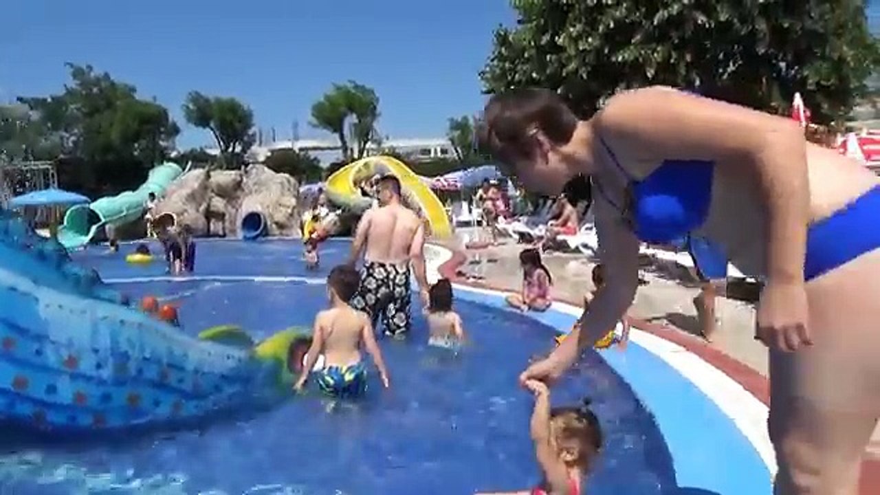 #7 Стамбул едем в Аквапарк идем на пляж на Мраморное море Istanbul Aqua park Marmara Sea