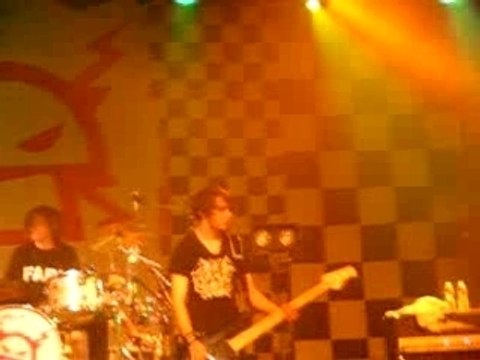 Killerpilze - Für Mich Geschaffen (Paris 6.10.07)