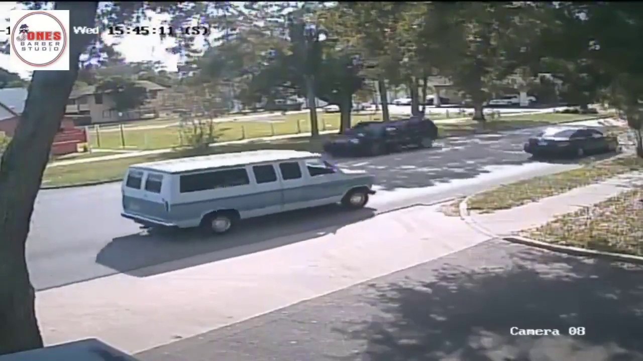 Un avion s'écrase en pleine rue en Floride