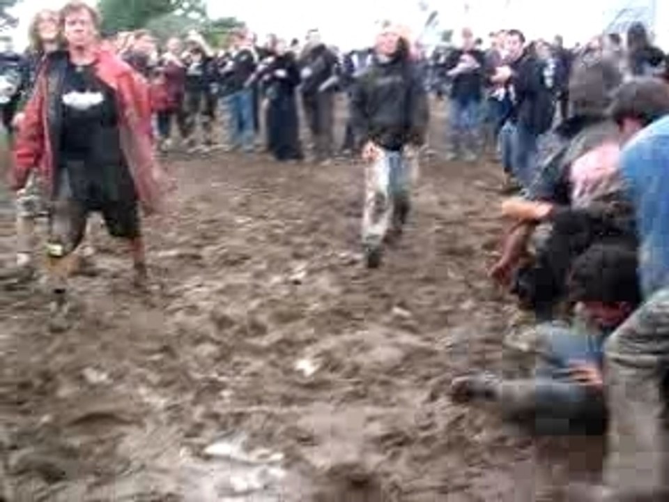 Hellfest07 des garçons propres