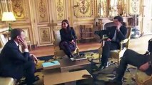 Le chien de Macron pisse sur une cheminée de l'Élysée