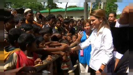 Jordán királynő a rohingja menekültek között