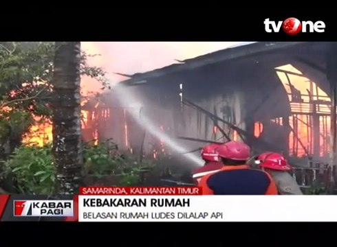 Kebakaran Besar Hanguskan Puluhan Rumah di Samarinda