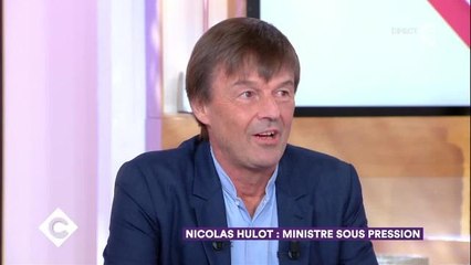 C a vous : Nicolas Hulot explique son cocard