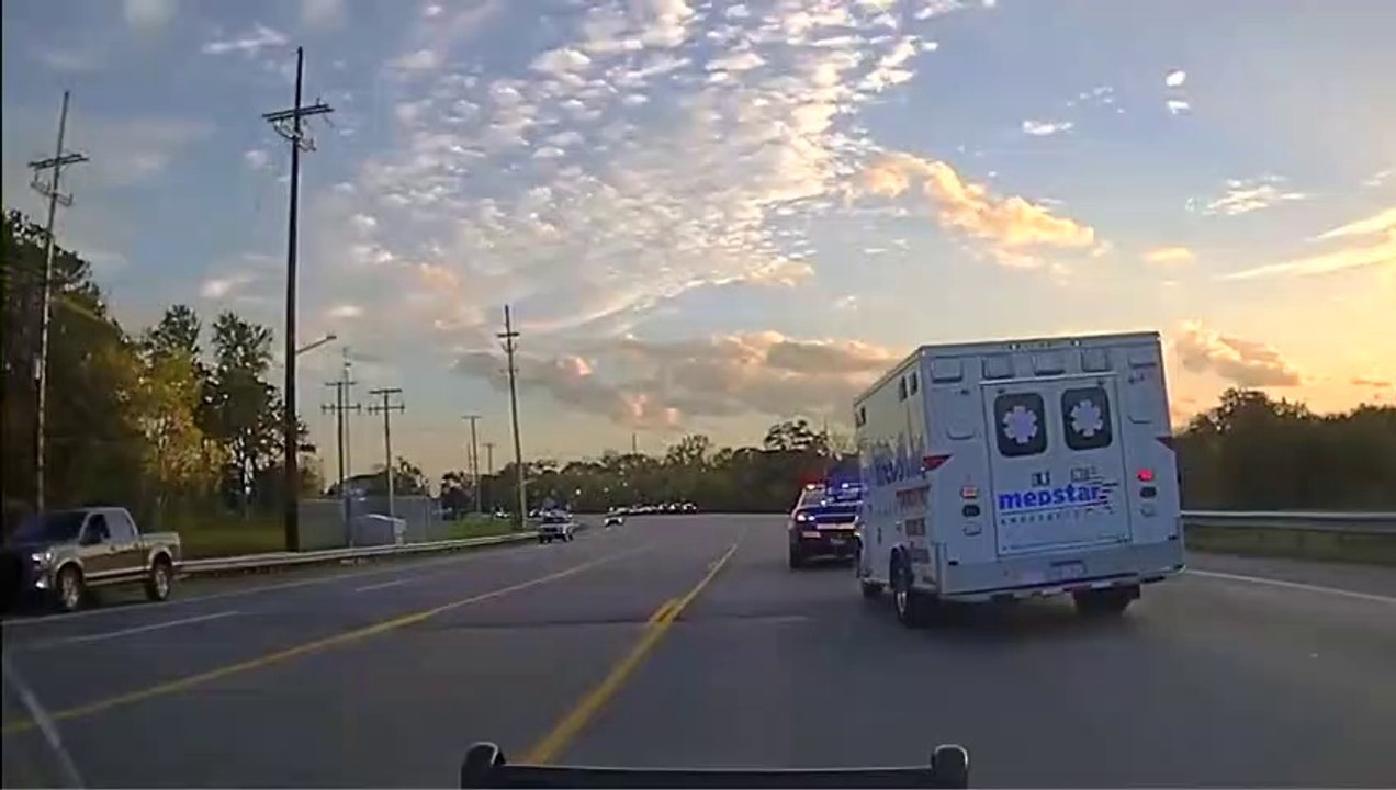 Il braque une ambulance et s'enfuit, poursuivit par la police : course poursuite folle