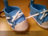 Como fazer um mini tênis de chaveiro em EVA para chá de bebê