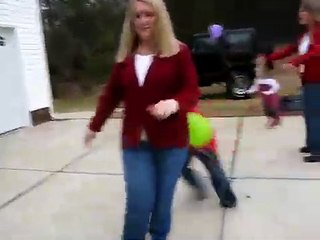 Soldier Surprises His  Children for a Christmas Surprise