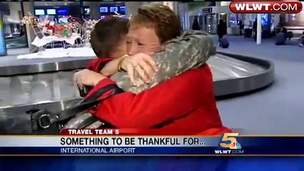 Family Welcomes Home Soldier on Thanksgiving