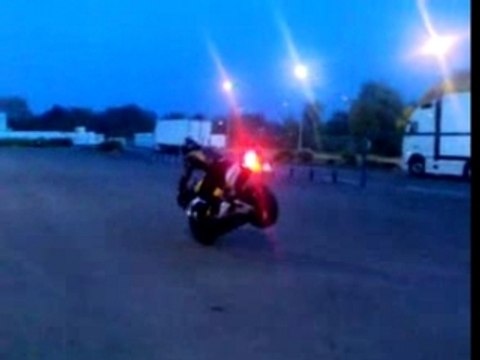 Petit wheeling en 525 Sm Ktm