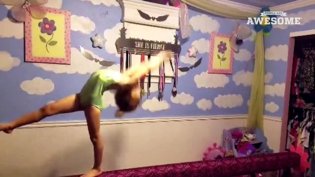 PEOPLE ARE AWESOME 2017 (Kids Edition) - Amazing Talented Kids Compilation