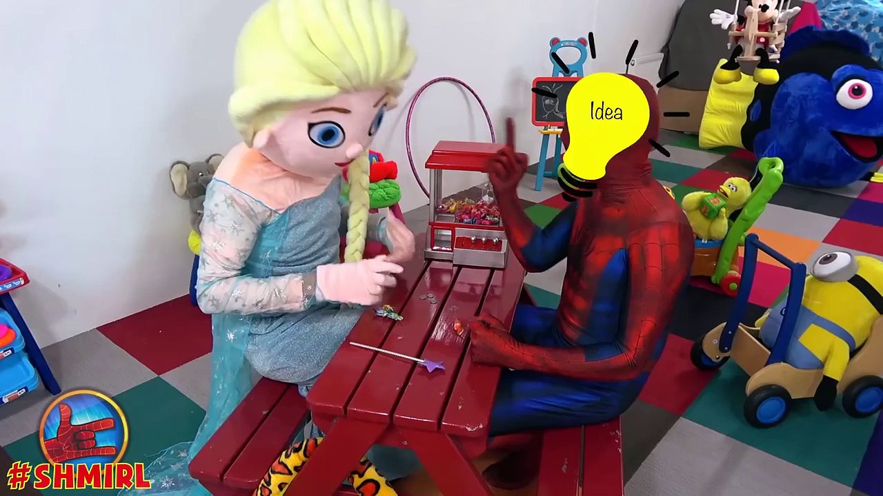 Frozen Elsa Pinocchio Nose vs Maleficent & Snow White Frozen Elsa vs Maleficent in Real Life
