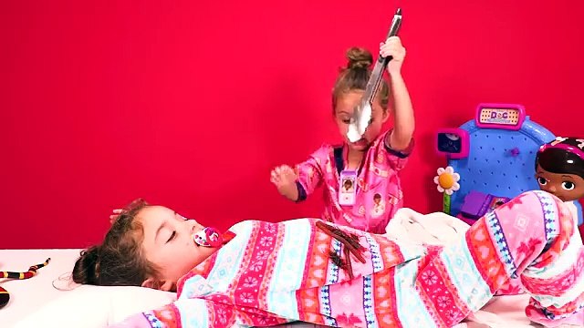 DOC MCSTUFFINS FROZEN ELSA SURGERY NEEDLE CHECKUP! w/ Bad Baby TOYS TO SEE - MaddaKenz Extended Cut