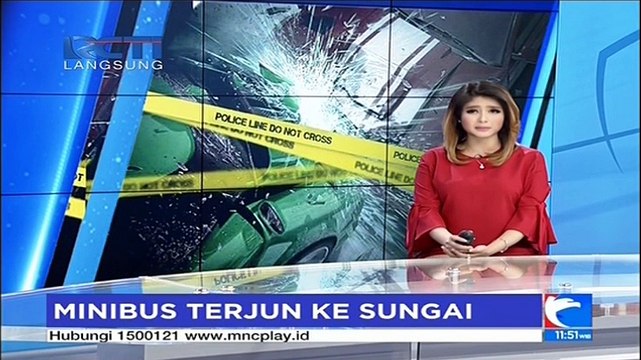 Diduga Ngantuk, Minibus Terjun ke Sungai