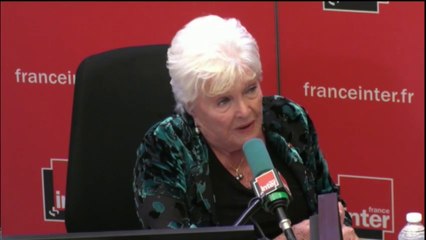 Line Renaud : "La seule critique de Macron ? La Rotonde"