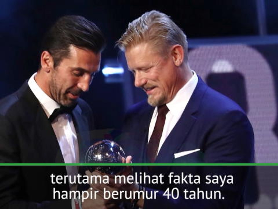 SOSIAL: Sepakbola: Buffon Bangga Meraih Penghargaan Kiper Terbaik FIFA