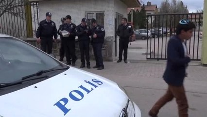 Aksaray'da Narko Timler Okul Çevresindeki Uygulamaları Sürüyor