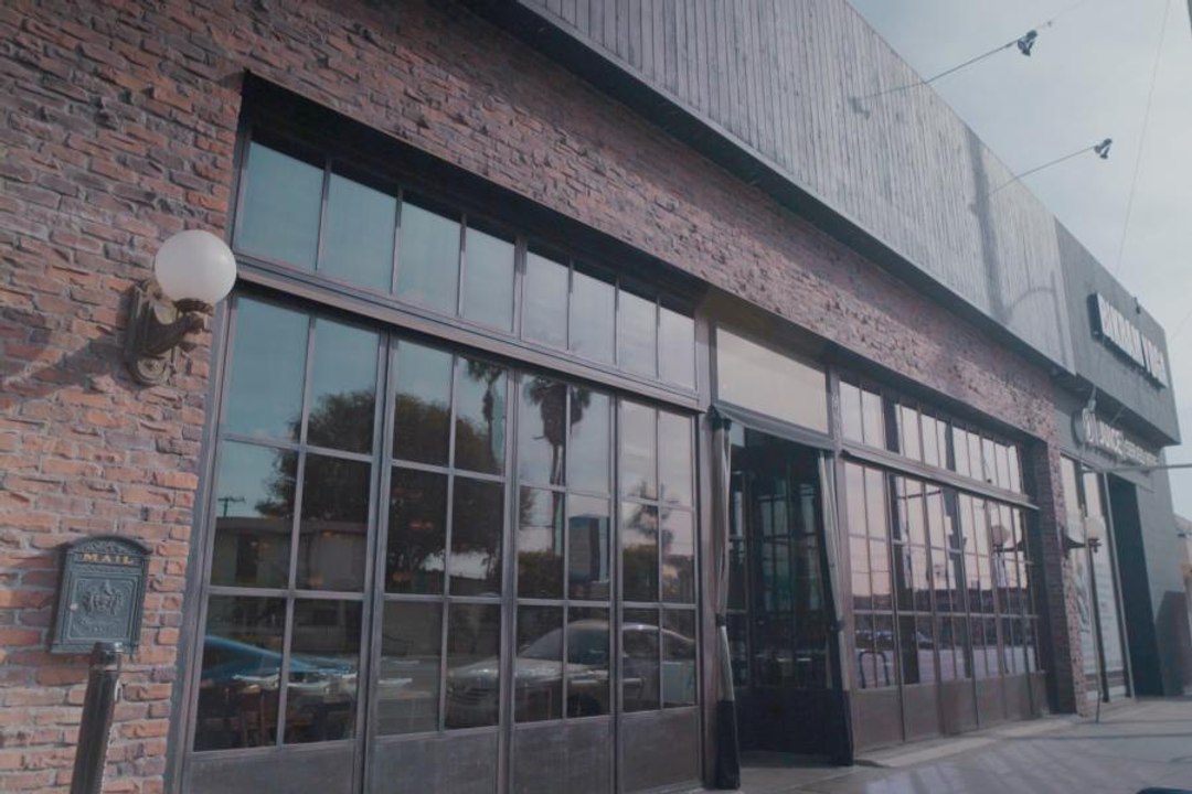 Looking For Delicious Italian Food And Drink Or Two? This Restaurant in LA Is All The Rage