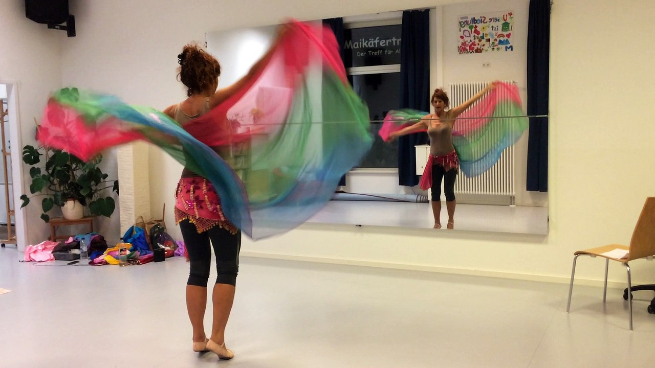 Schleierwalzer neu, Ansicht hinten+vorne