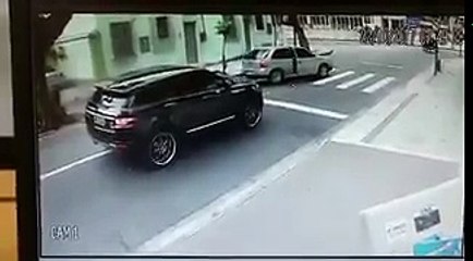 Le gardien international du Brésil se fait voler sa voiture !