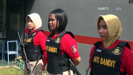 Aksi Keren Tim Bandit Polwan Latihan Menembak - 86