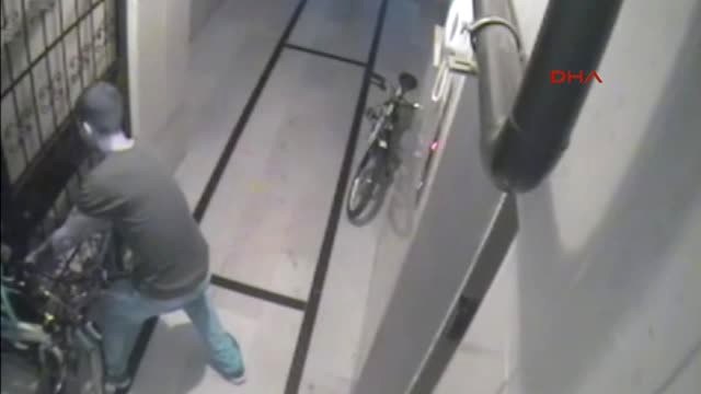 Adana Bisiklet Hırsızını Akrep Dövmesi Ele Verdi
