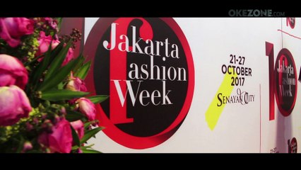 Barli Asmara Tampilkan Busana Bertajuk Jambi Kain Negeriku