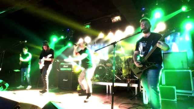 Yoğun Bakım - Sarı | Dorock XL (Canlı Performans)