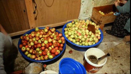 Her Derde Deva Elma Pekmezinin Zorlu Mesaisi