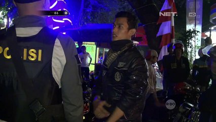 Wanita ini Ditinggal Adiknya Saat Polisi akan Merazia - 86