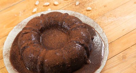 طريقة عمل كيكة فاونتين الشوكولا بالفيديو