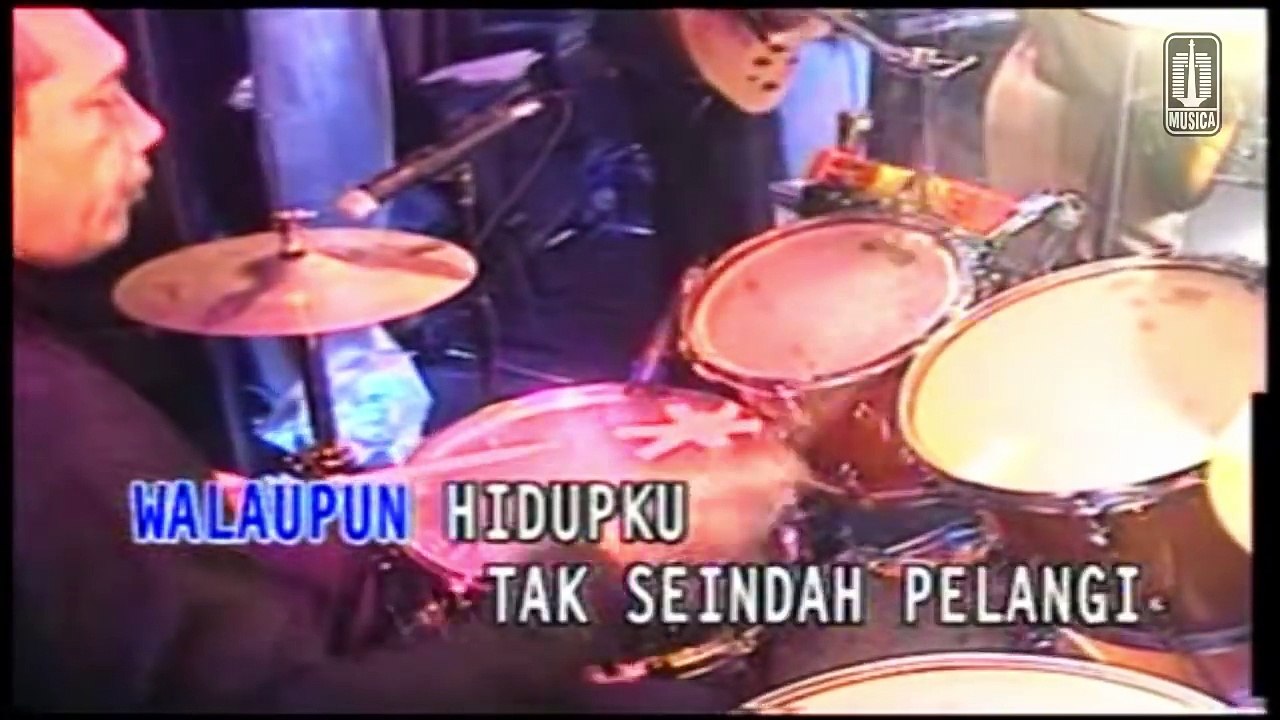 Eddy Silitonga - Biarlah Sendiri (Karaoke Video)