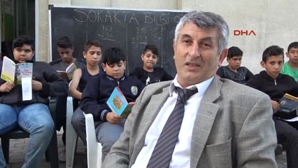 Edirne Öğretmen, 'Sokakta Bilgi Okulu'nda Dezavantajlı Öğrencileri Eğitiyor